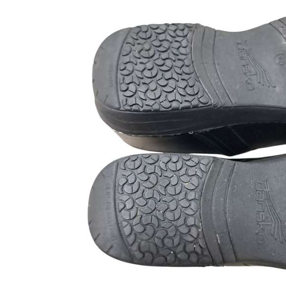 Dansko Black Professional Slip-On Clogs Size 40 Wide EU - Picture 14 of 16